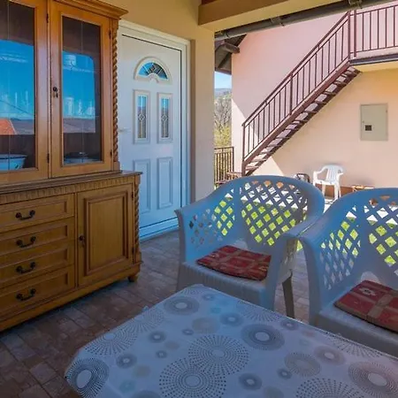 Raj Macevine Holiday home